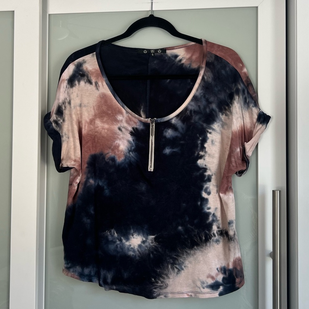 Coin 1804 Women’s Tie-Dye Zip-Neck Short Sleeve Top